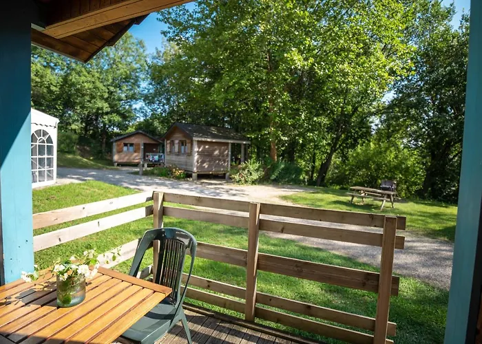 营地 Beau Rivage 纳瓦莱克斯