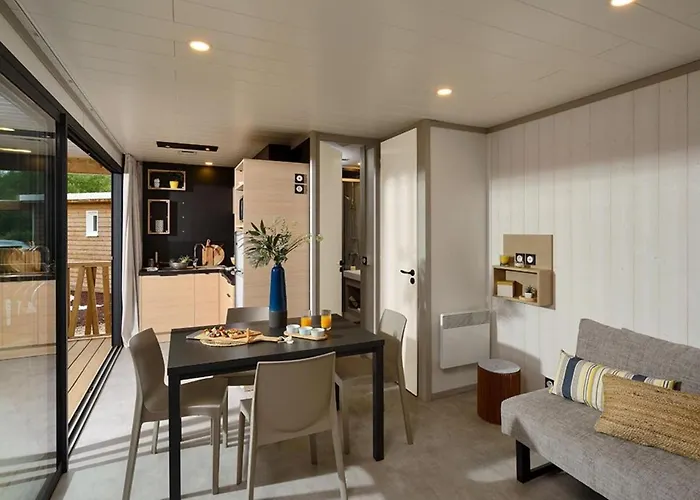 营地 Beau Rivage 纳瓦莱克斯