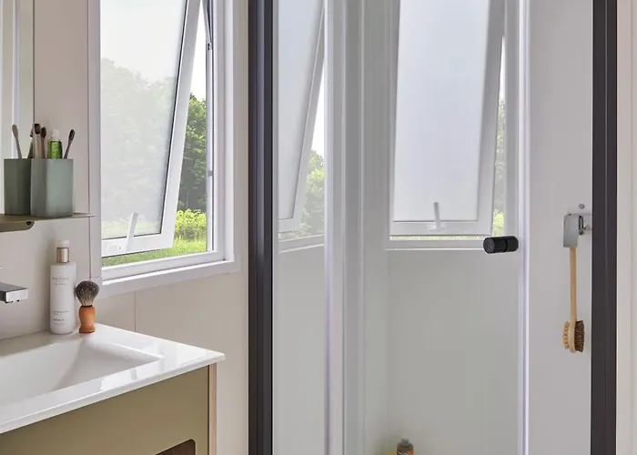 Beau Rivage 营地 *