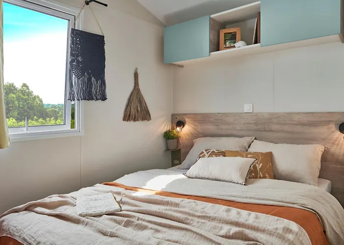 营地 Beau Rivage *