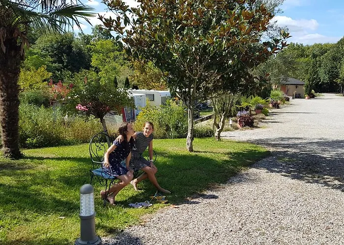 营地 Beau Rivage *